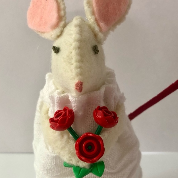 Felt mouse art doll Red Lego flower Bouquet hand-sewn handmade decor - Picture 3 of 8